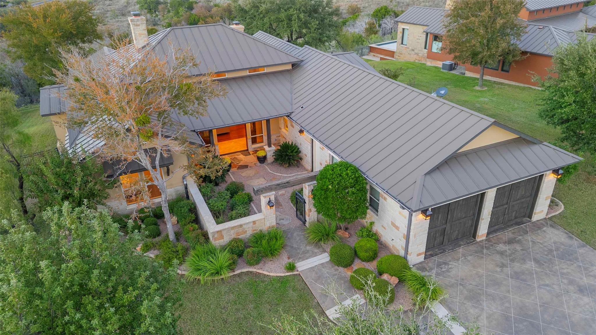 106 Kelley Ln, Horseshoe Bay, TX 78657