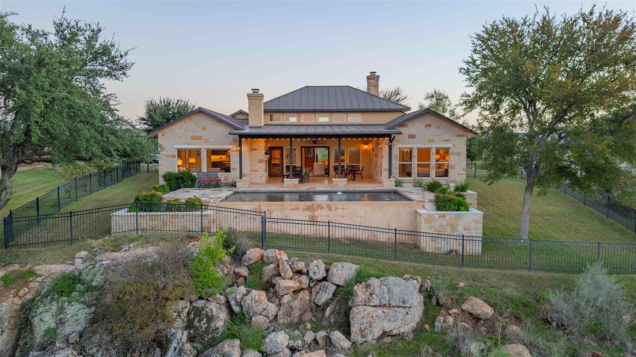 106 Kelley Ln, Horseshoe Bay, TX 78657