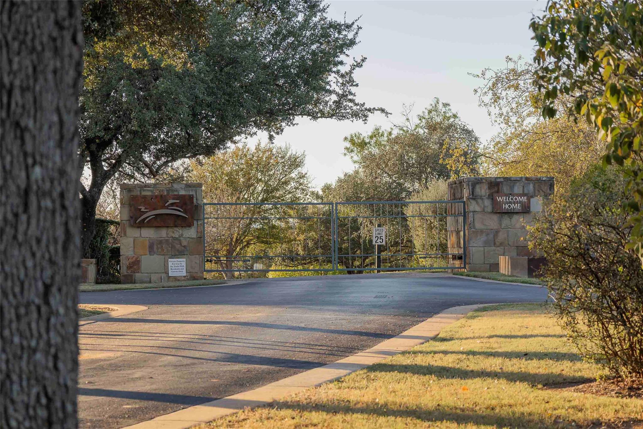 106 Kelley Ln, Horseshoe Bay, TX 78657