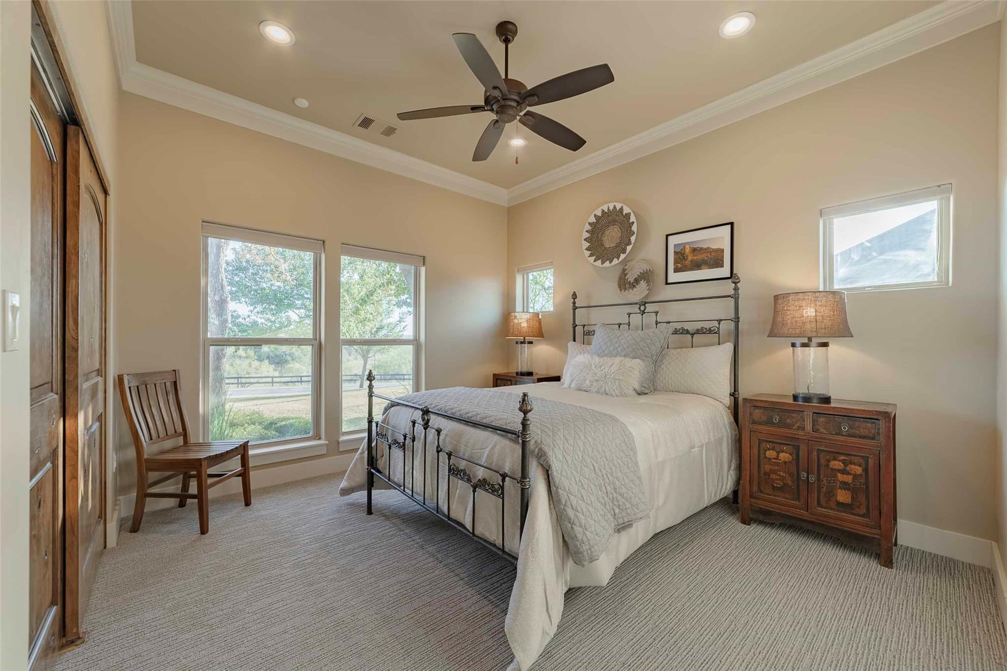 106 Kelley Ln, Horseshoe Bay, TX 78657