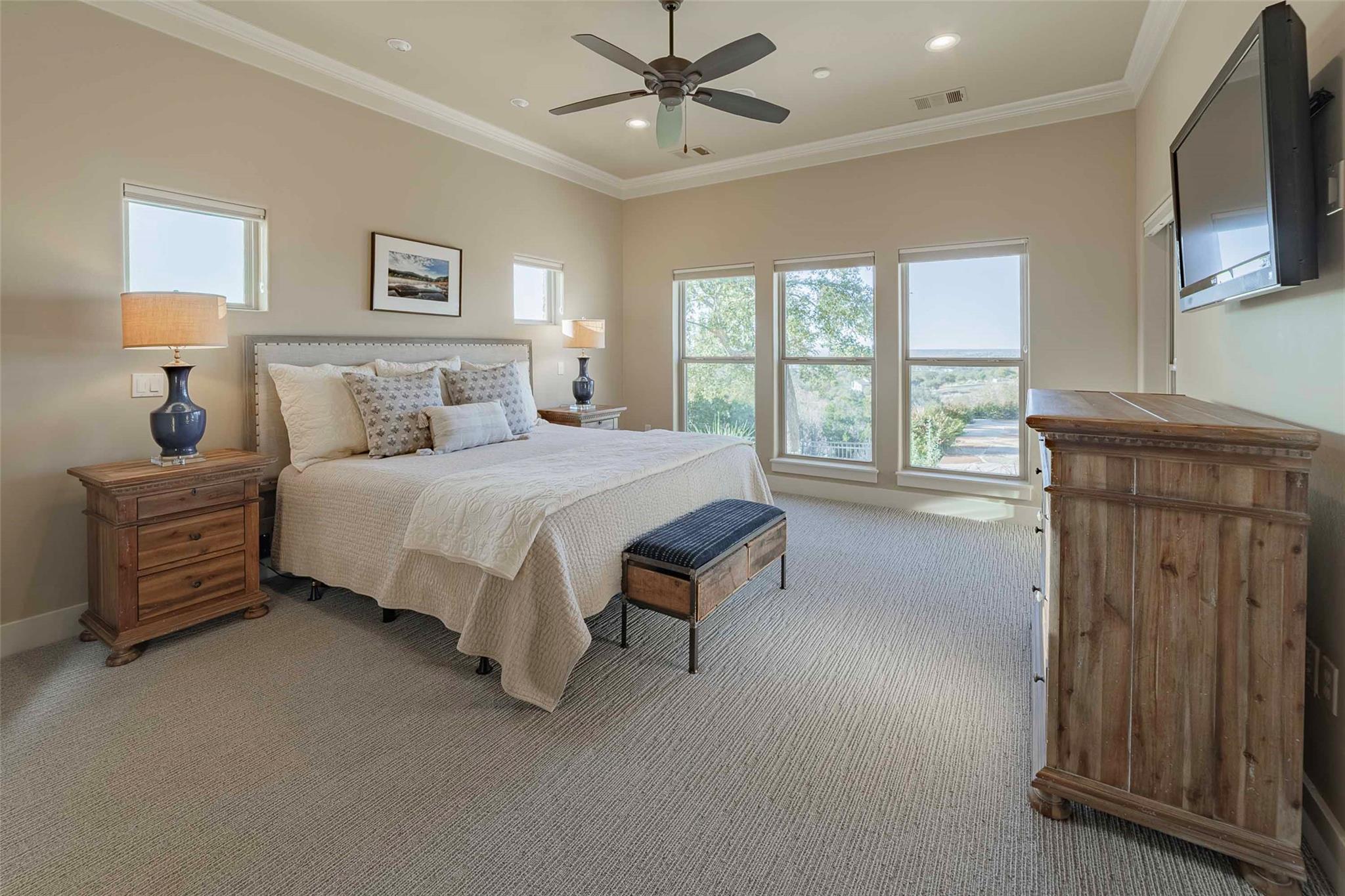 106 Kelley Ln, Horseshoe Bay, TX 78657