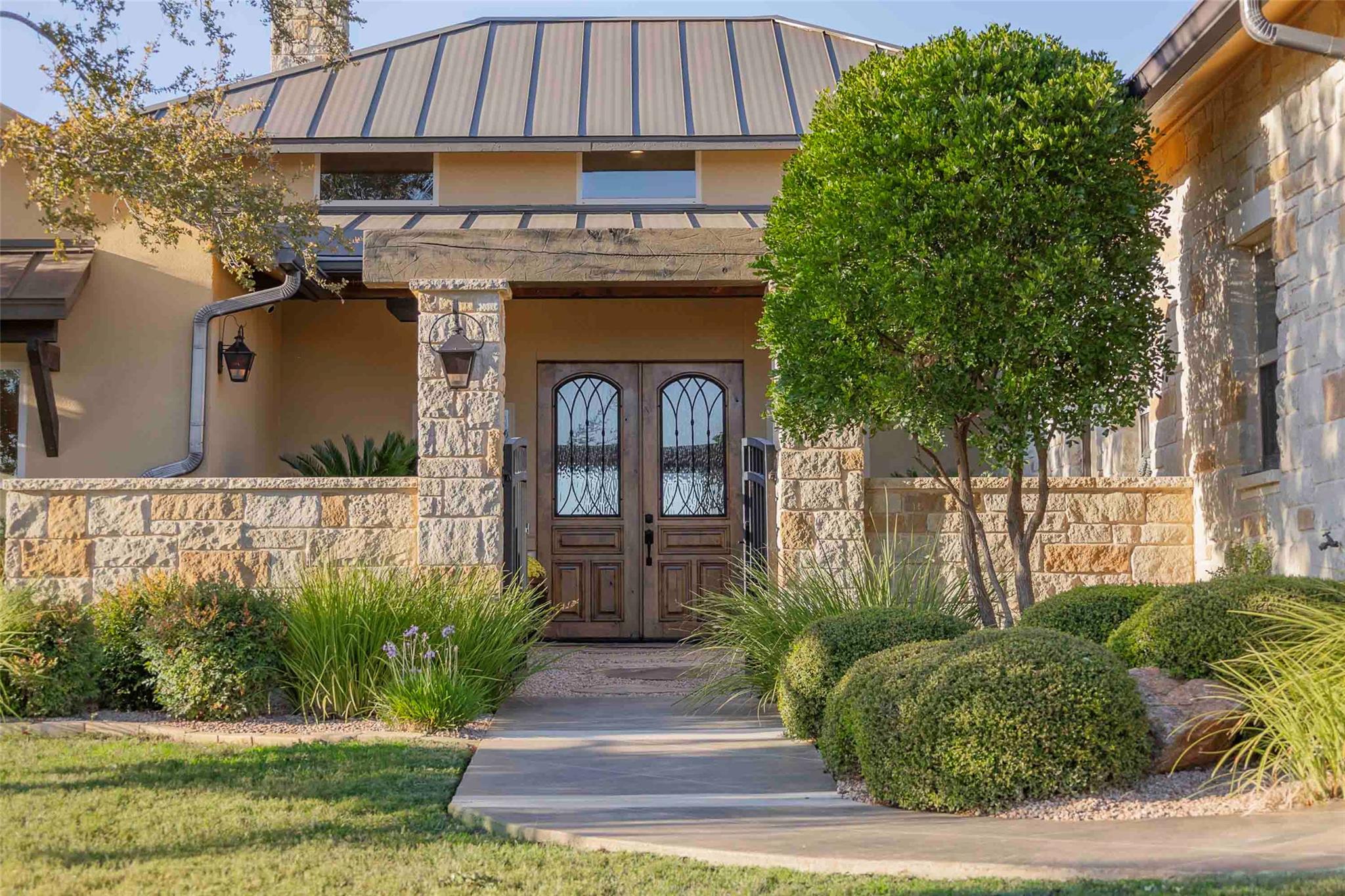 106 Kelley Ln, Horseshoe Bay, TX 78657