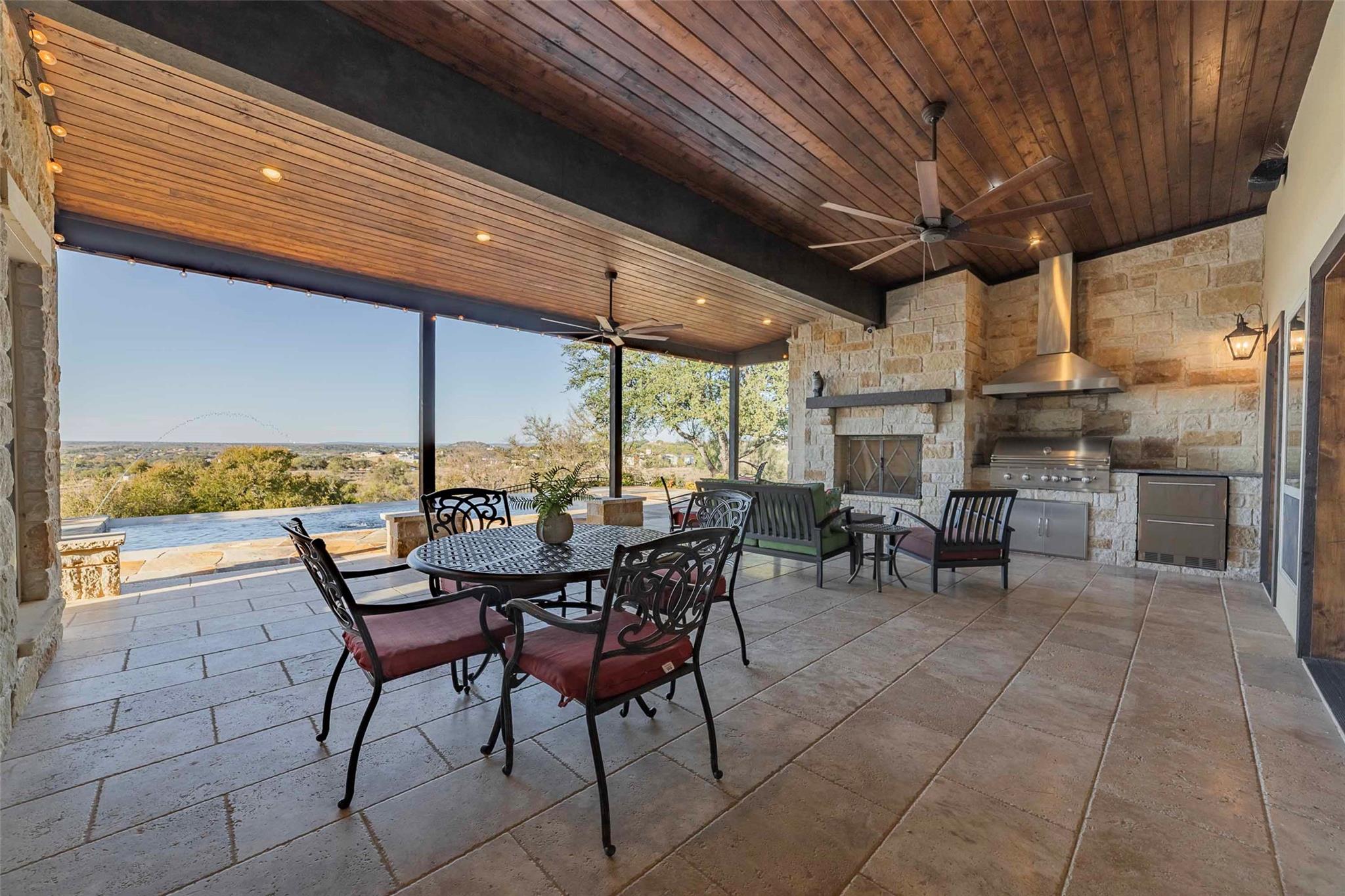 106 Kelley Ln, Horseshoe Bay, TX 78657