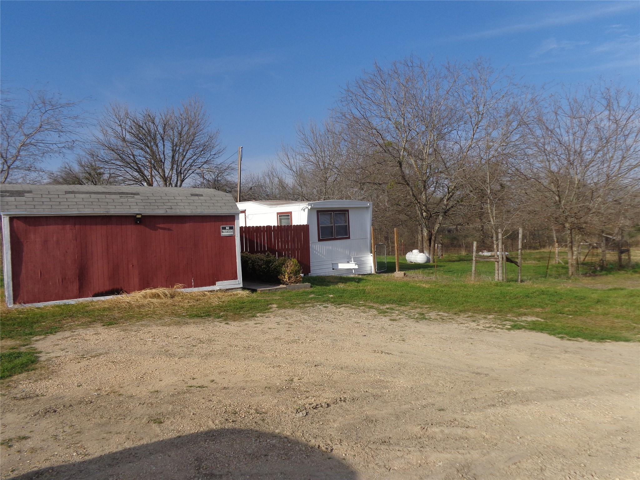 910 Bunton Ln # B, Uhland, TX 78640