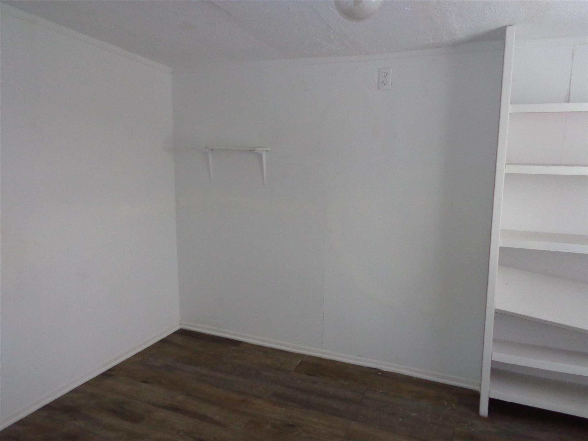 910 Bunton Ln # B, Uhland, TX 78640