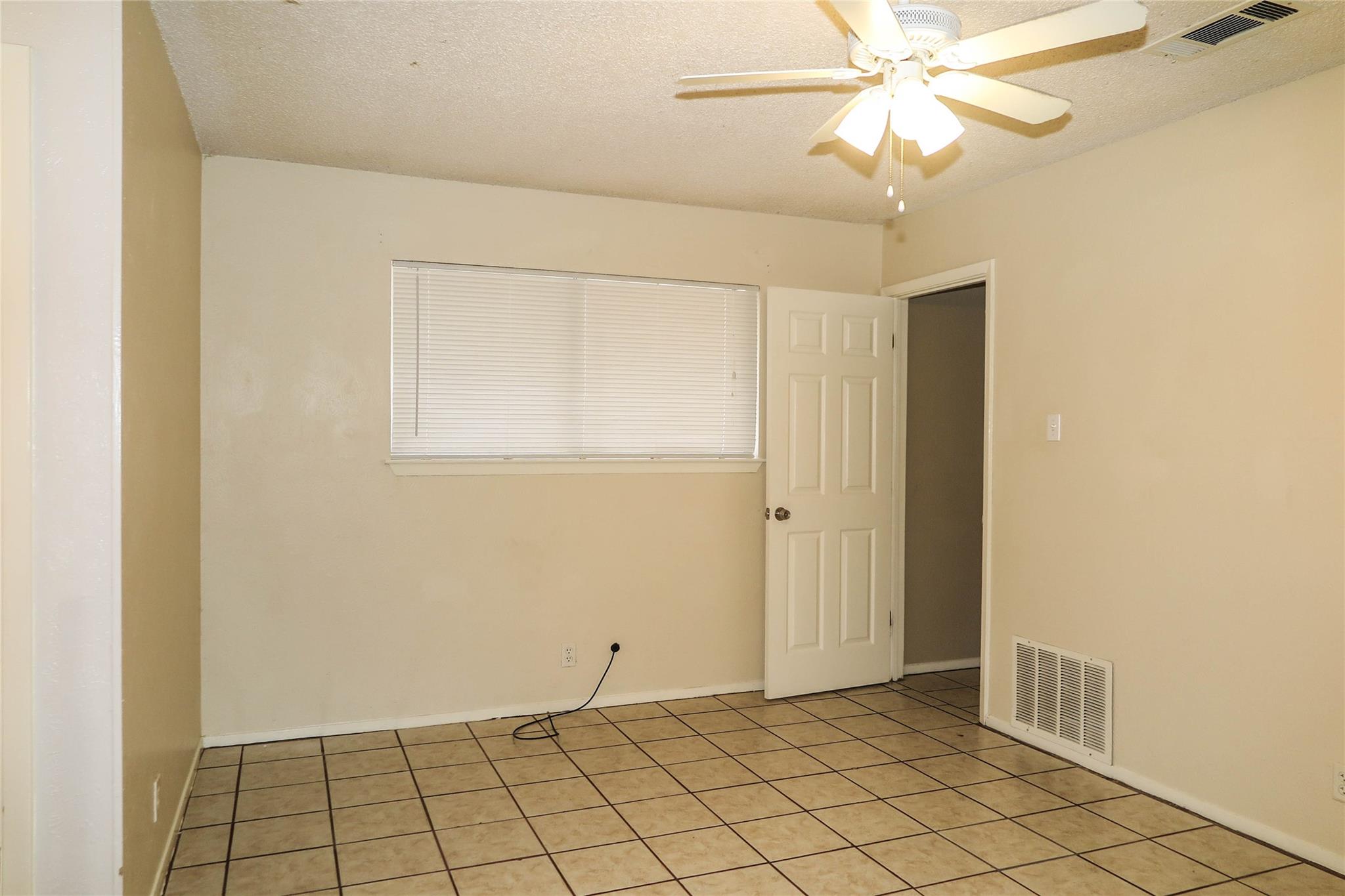 308 Golden Oaks Dr, Georgetown, TX 78628