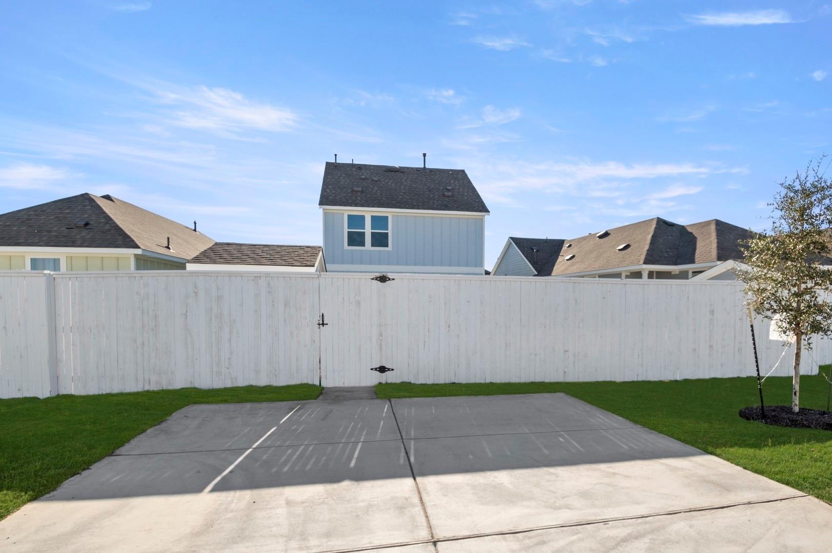 153 Daylily Dr, Elgin, TX 78621