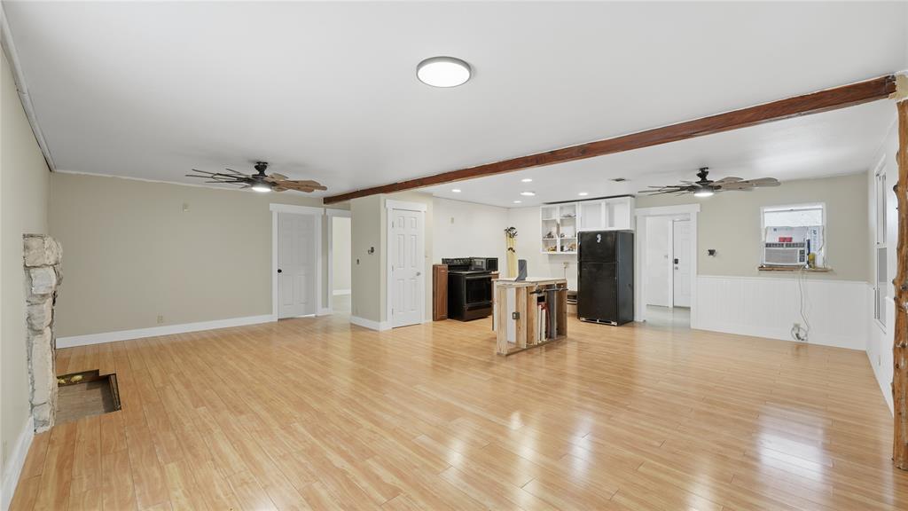 655 NW Loop 230, Smithville, TX 78957