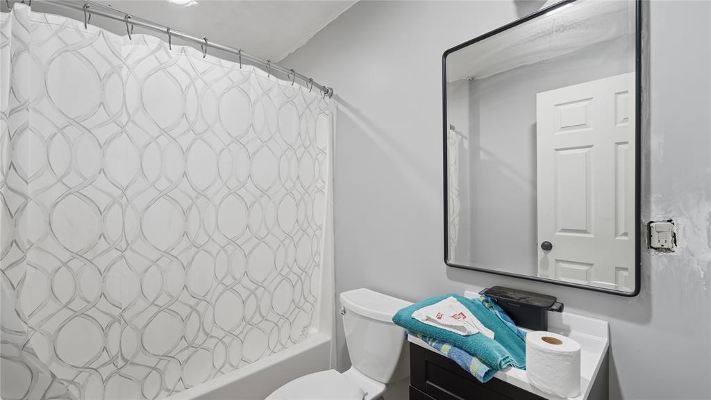 655 NW Loop 230, Smithville, TX 78957