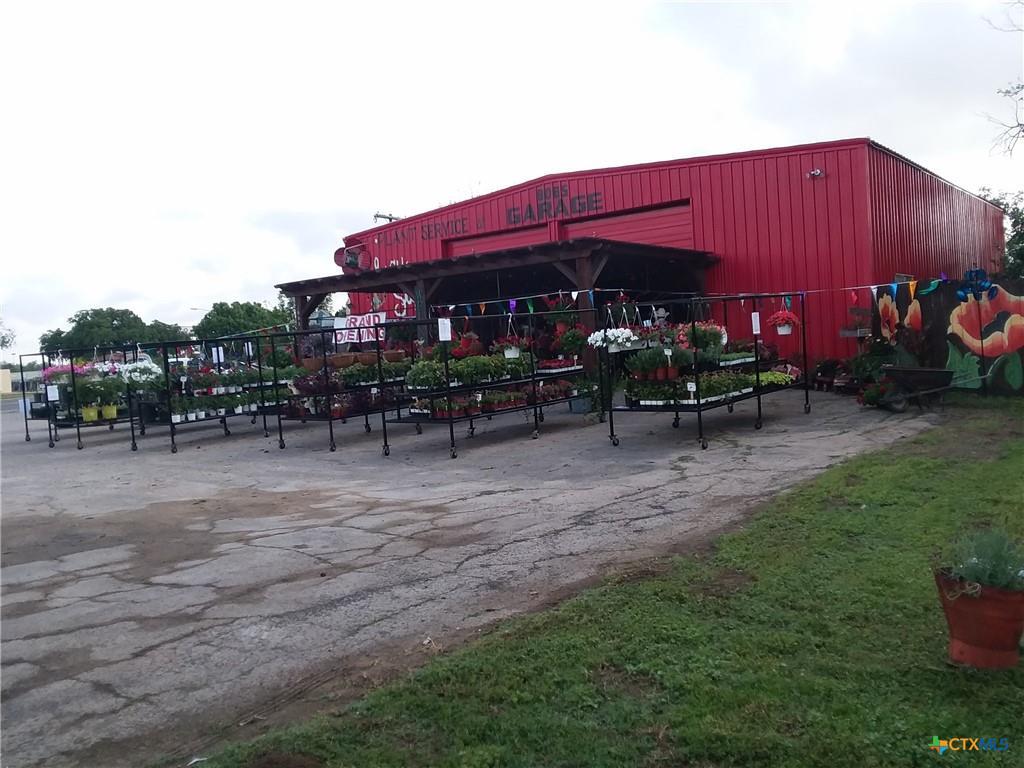 107 W 10th St W, Lampasas, TX 76550