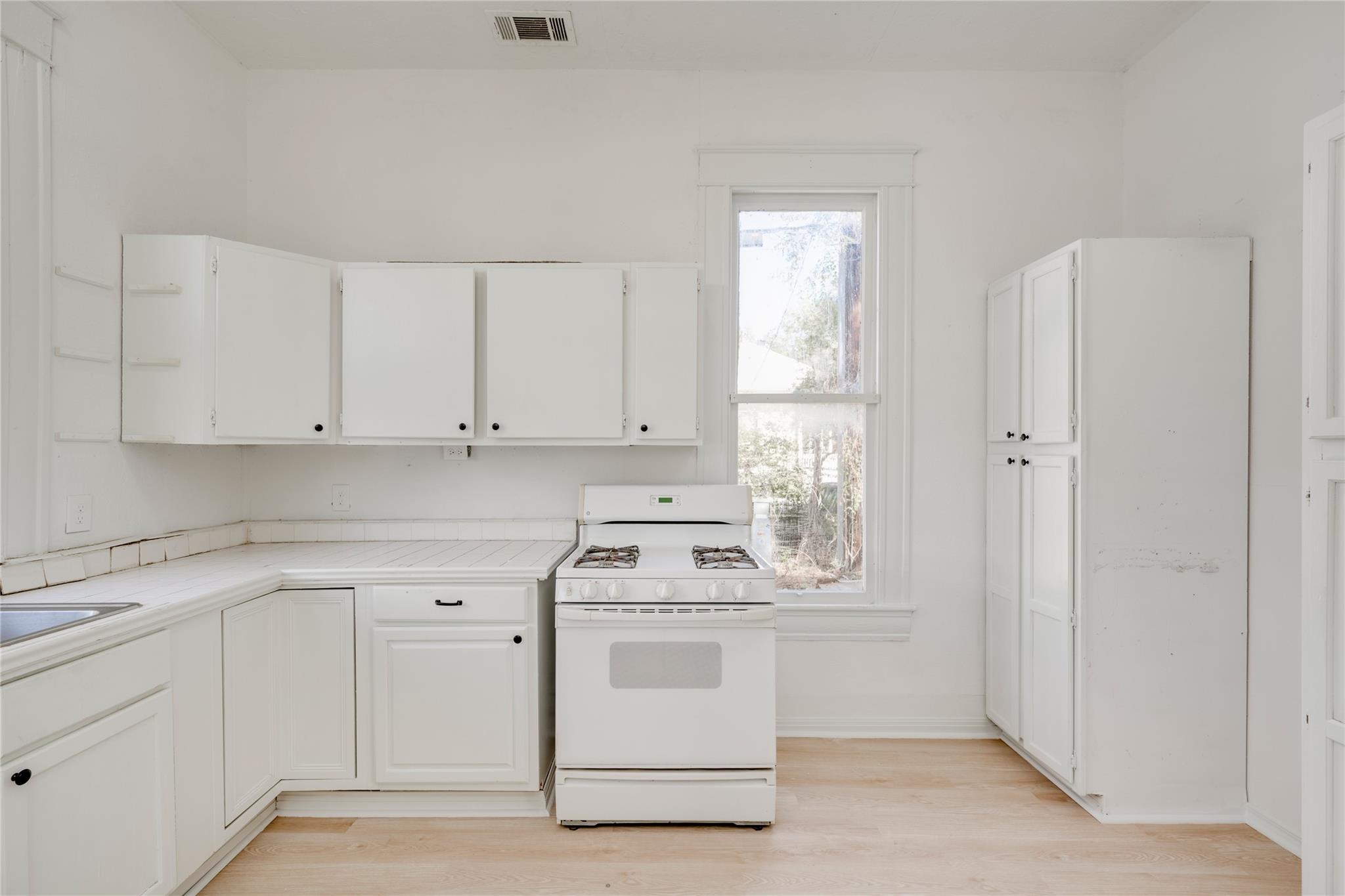 81 San Marcos St # 87, Austin, TX 78702