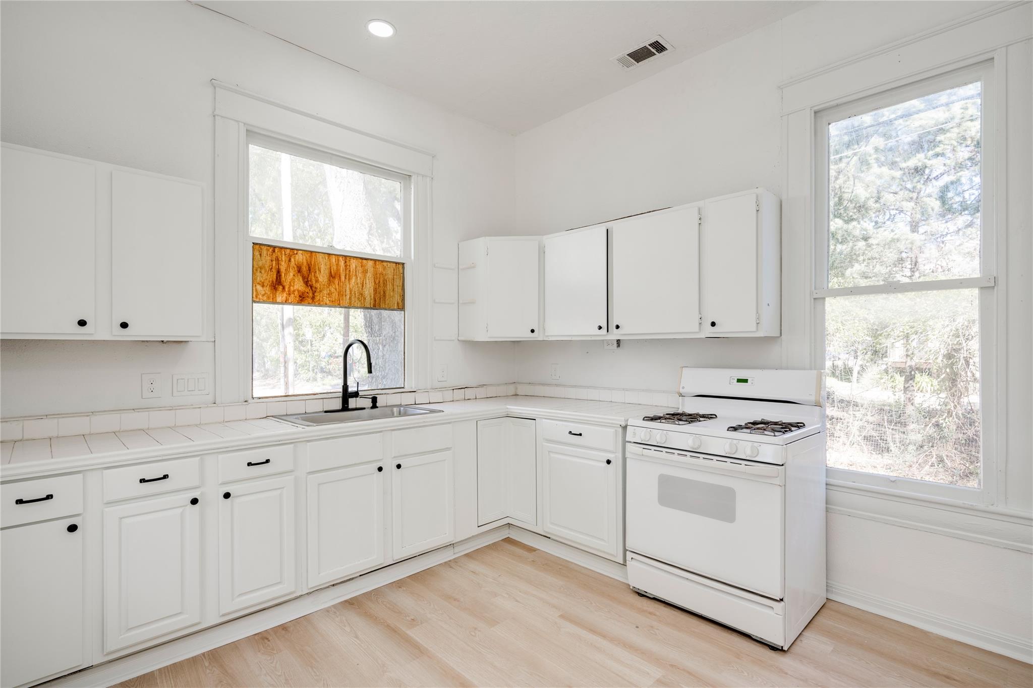 81 San Marcos St # 87, Austin, TX 78702