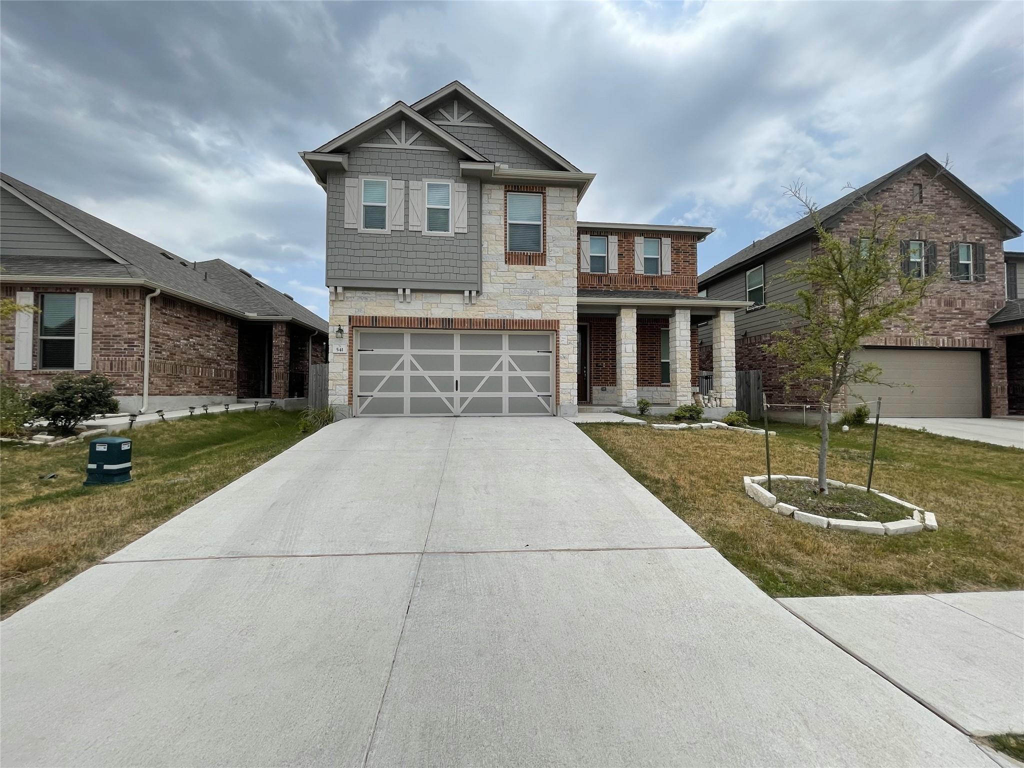 541 Ayinger Ln, Austin, TX 78728