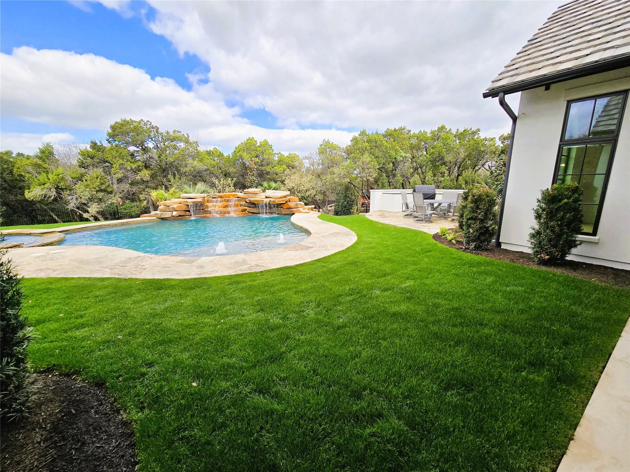 4304 Amarra Dr # 5, Austin, TX 78735