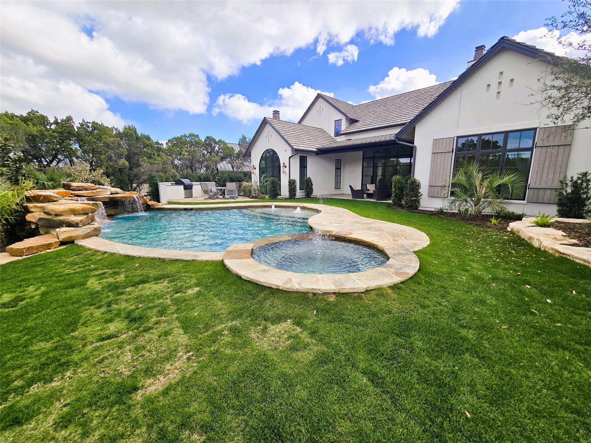 4304 Amarra Dr # 5, Austin, TX 78735