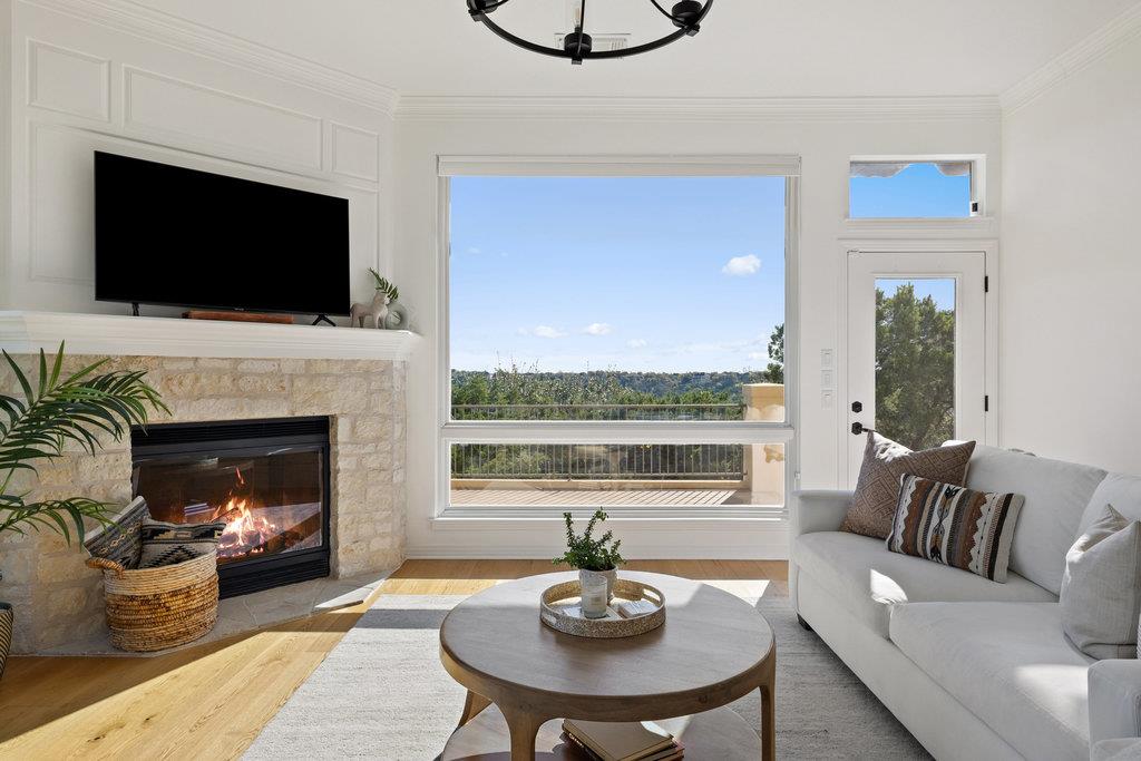 4541 Golf Vista Dr, Austin, TX 78730