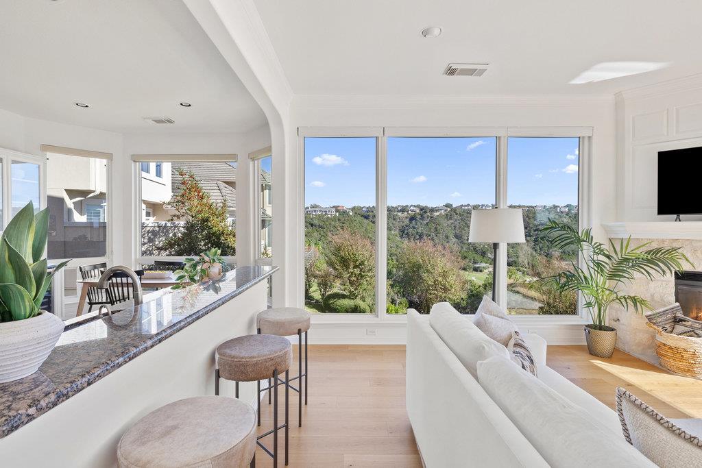 4541 Golf Vista Dr, Austin, TX 78730