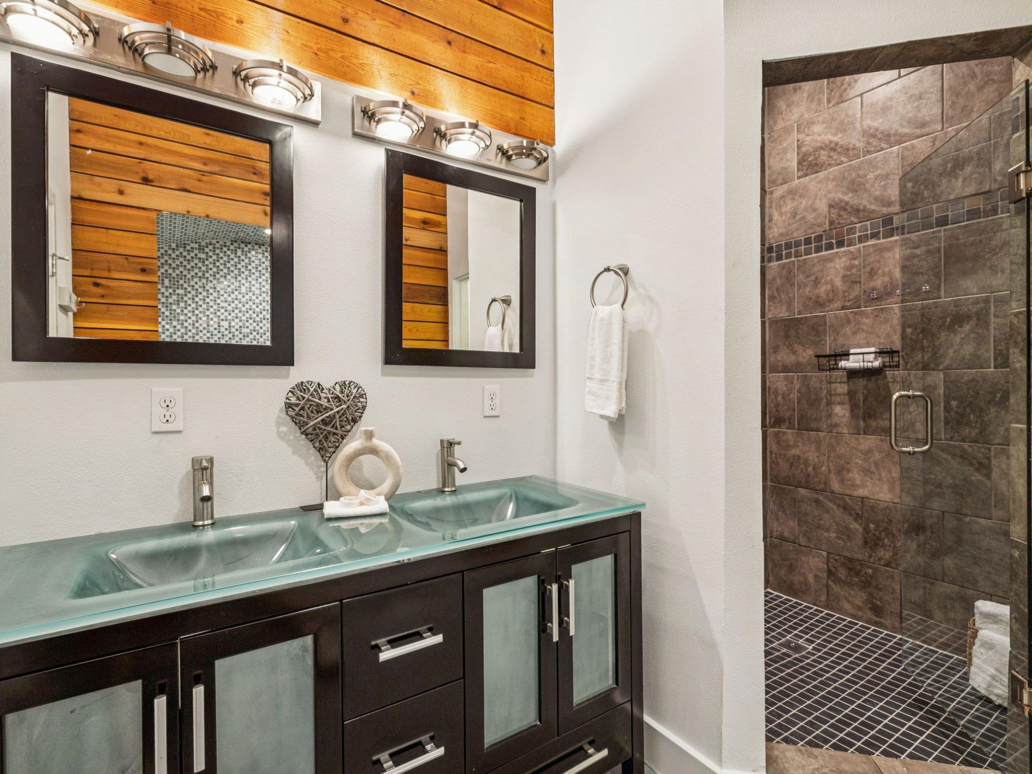 1702 Miriam Ave, Austin, TX 78702