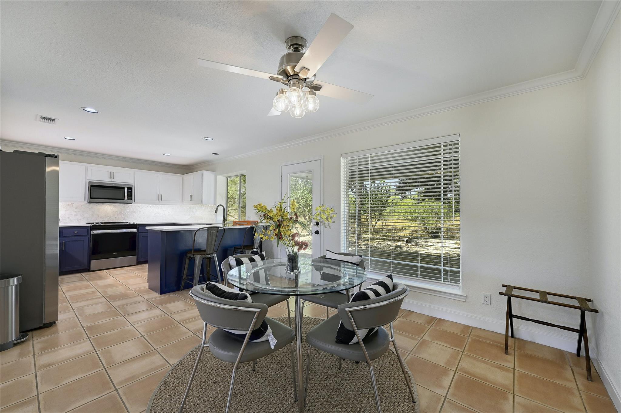 410 Hi Circle West, Horseshoe Bay, TX 78657