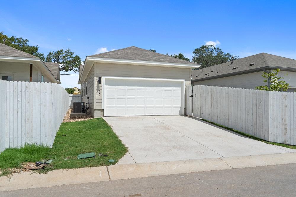 255 Rieber Rd, Kyle, TX 78640