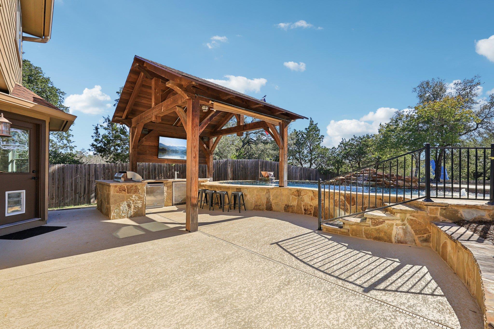 840 Scenic Cir, Dripping Springs, TX 78620