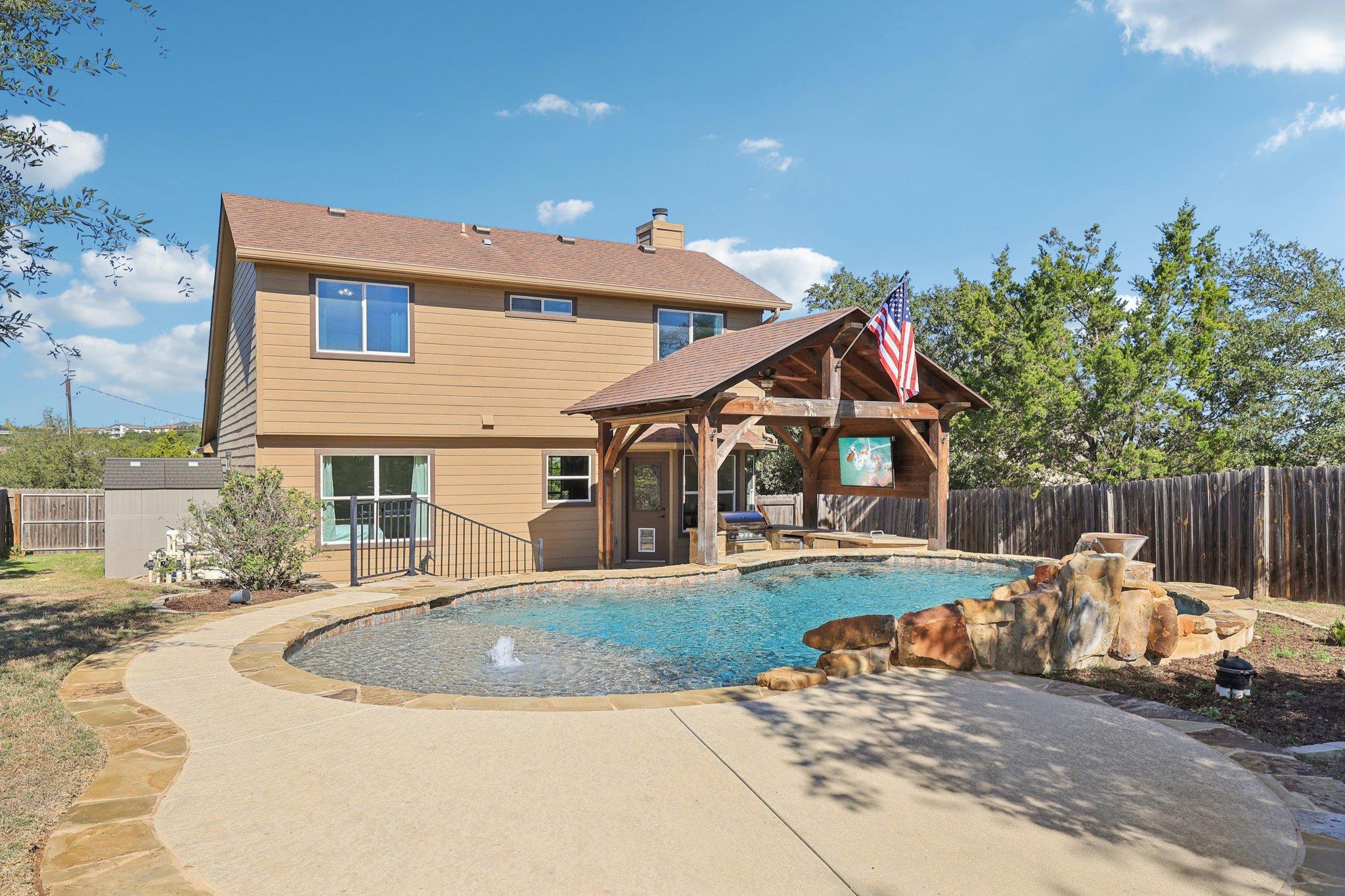 840 Scenic Cir, Dripping Springs, TX 78620