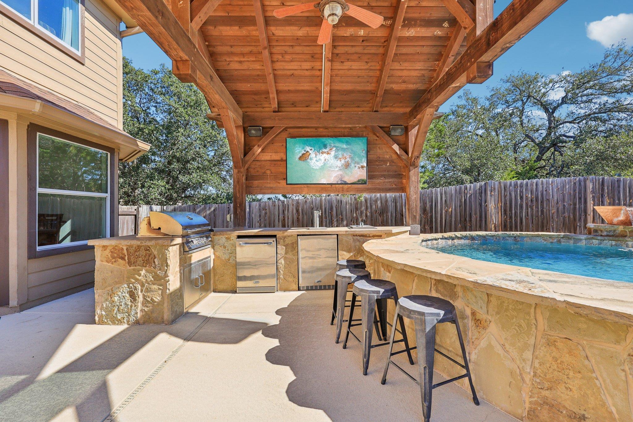 840 Scenic Cir, Dripping Springs, TX 78620
