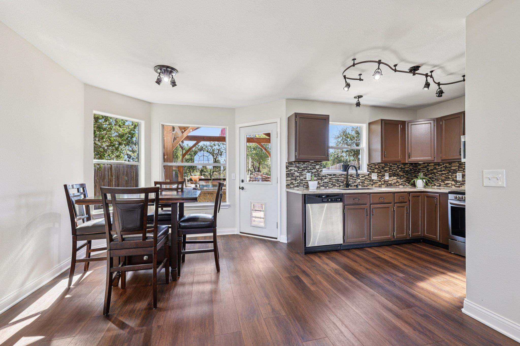 840 Scenic Cir, Dripping Springs, TX 78620