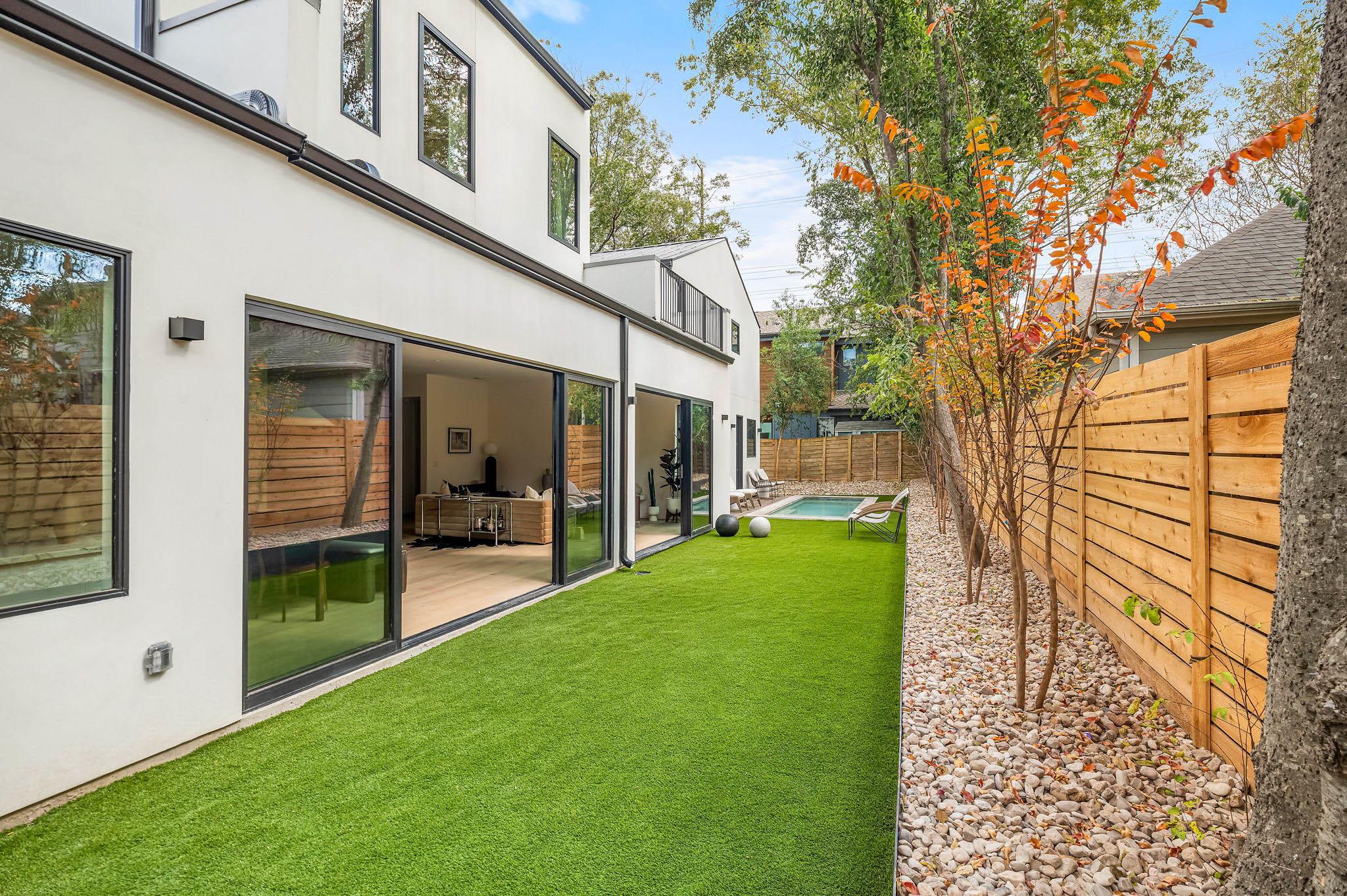 1003 Juanita St, Austin, TX 78704