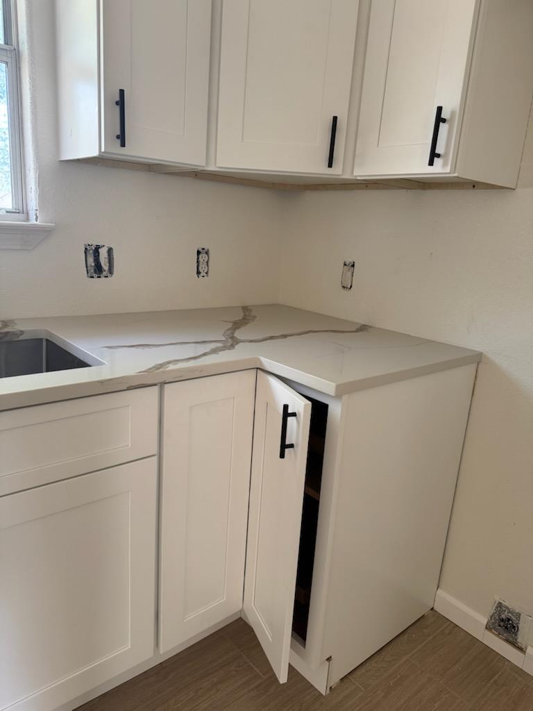 525 Live Oak Dr, Bertram, TX 78605