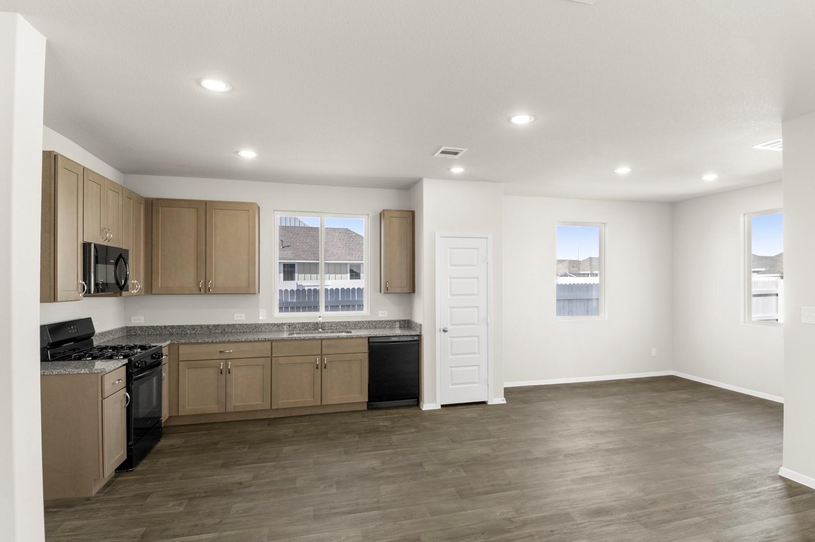 165 Daylily Dr, Elgin, TX 78621