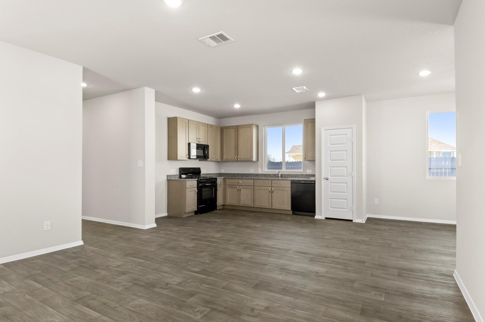 165 Daylily Dr, Elgin, TX 78621