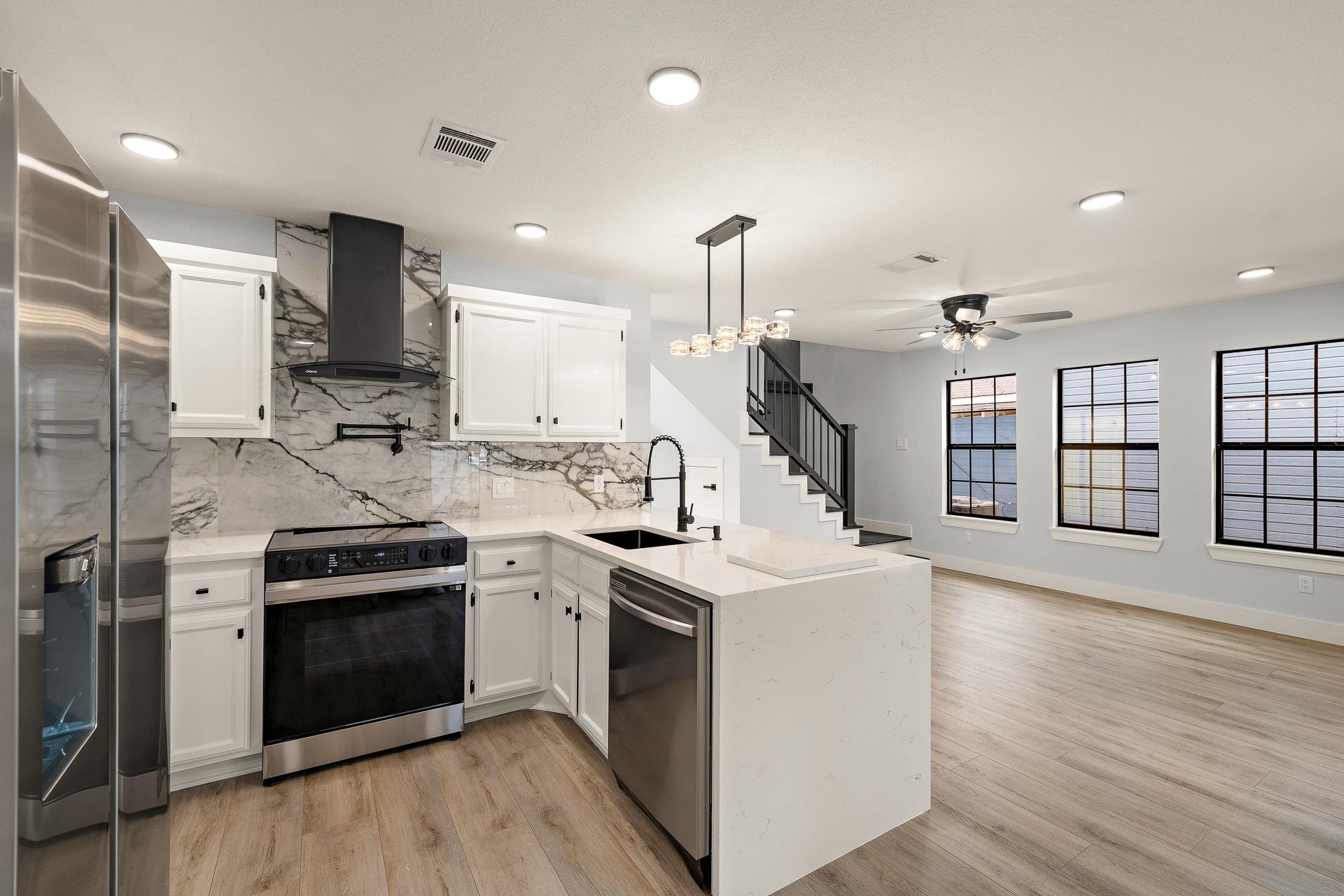 845 Topaz Ln, Leander, TX 78641