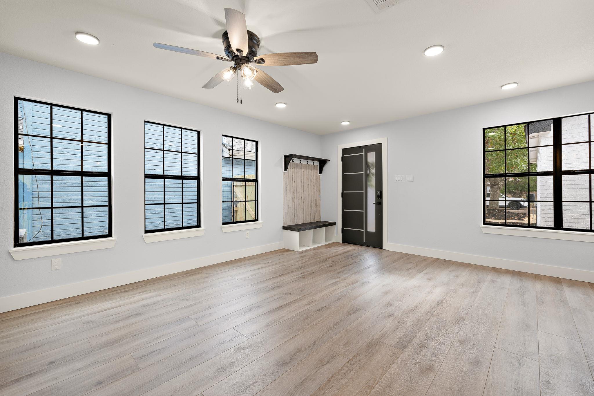 845 Topaz Ln, Leander, TX 78641