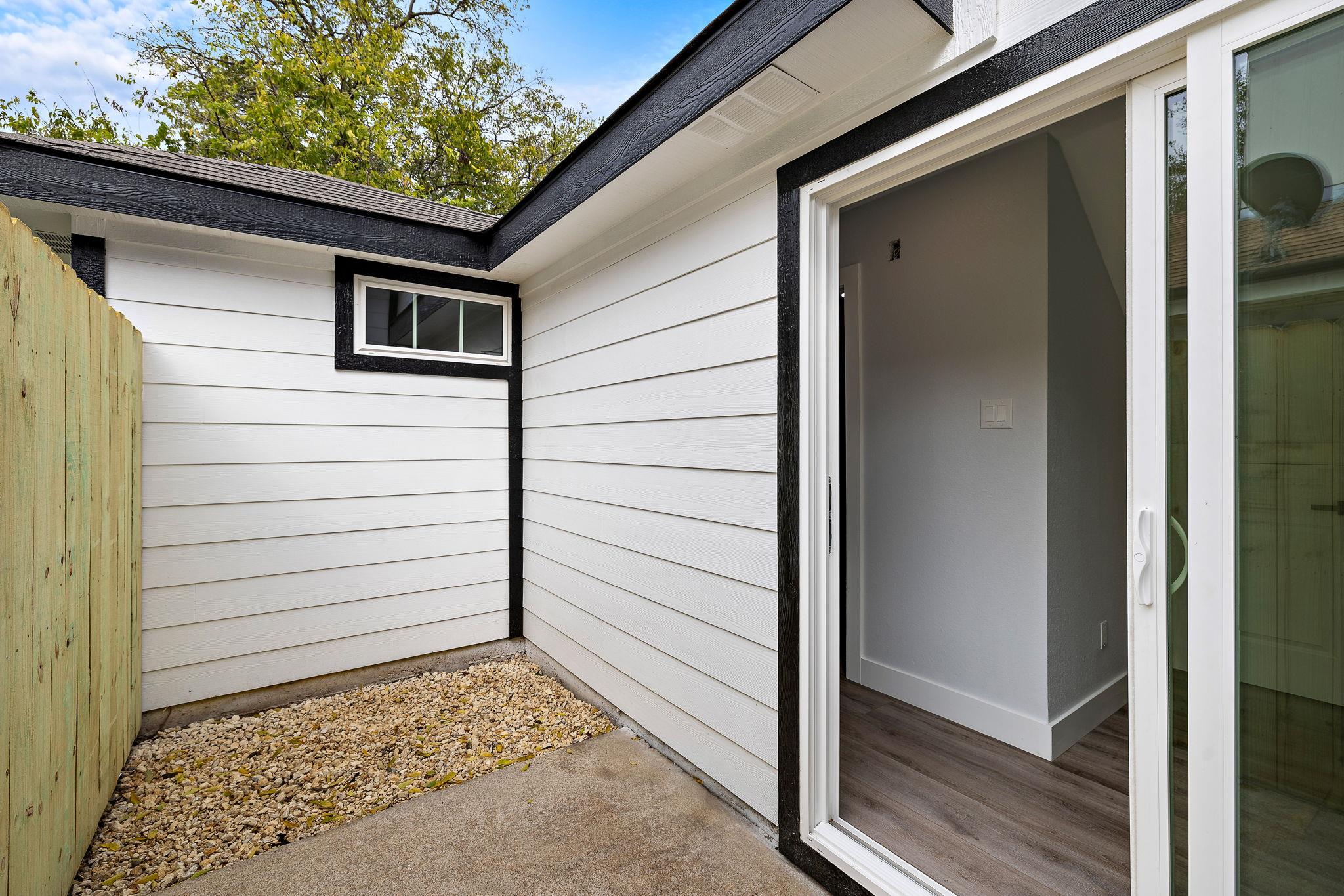 845 Topaz Ln, Leander, TX 78641