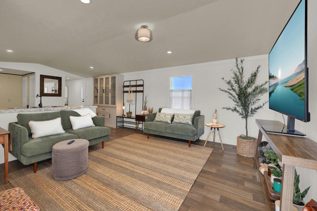 270 Lakewood Ct, Canyon Lake, TX 78133