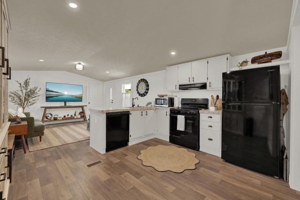 270 Lakewood Ct, Canyon Lake, TX 78133