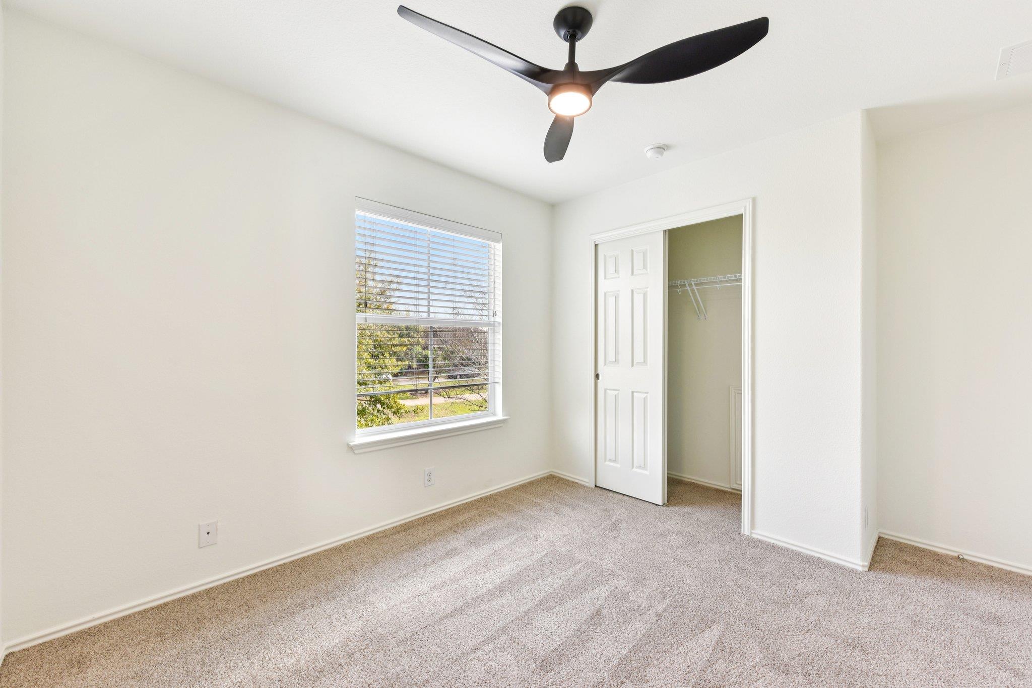 811 Craters Of The Moon Blvd, Pflugerville, TX 78660