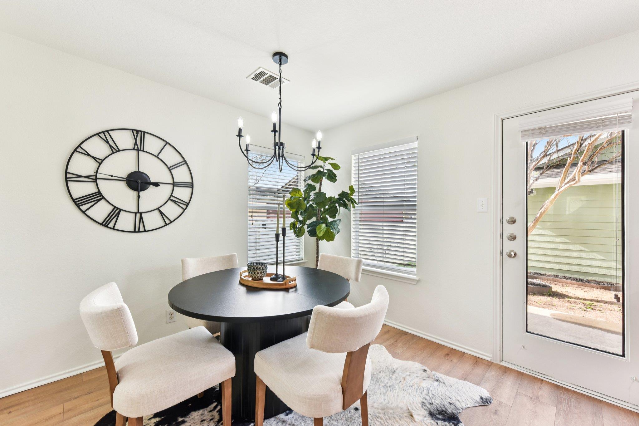 811 Craters Of The Moon Blvd, Pflugerville, TX 78660