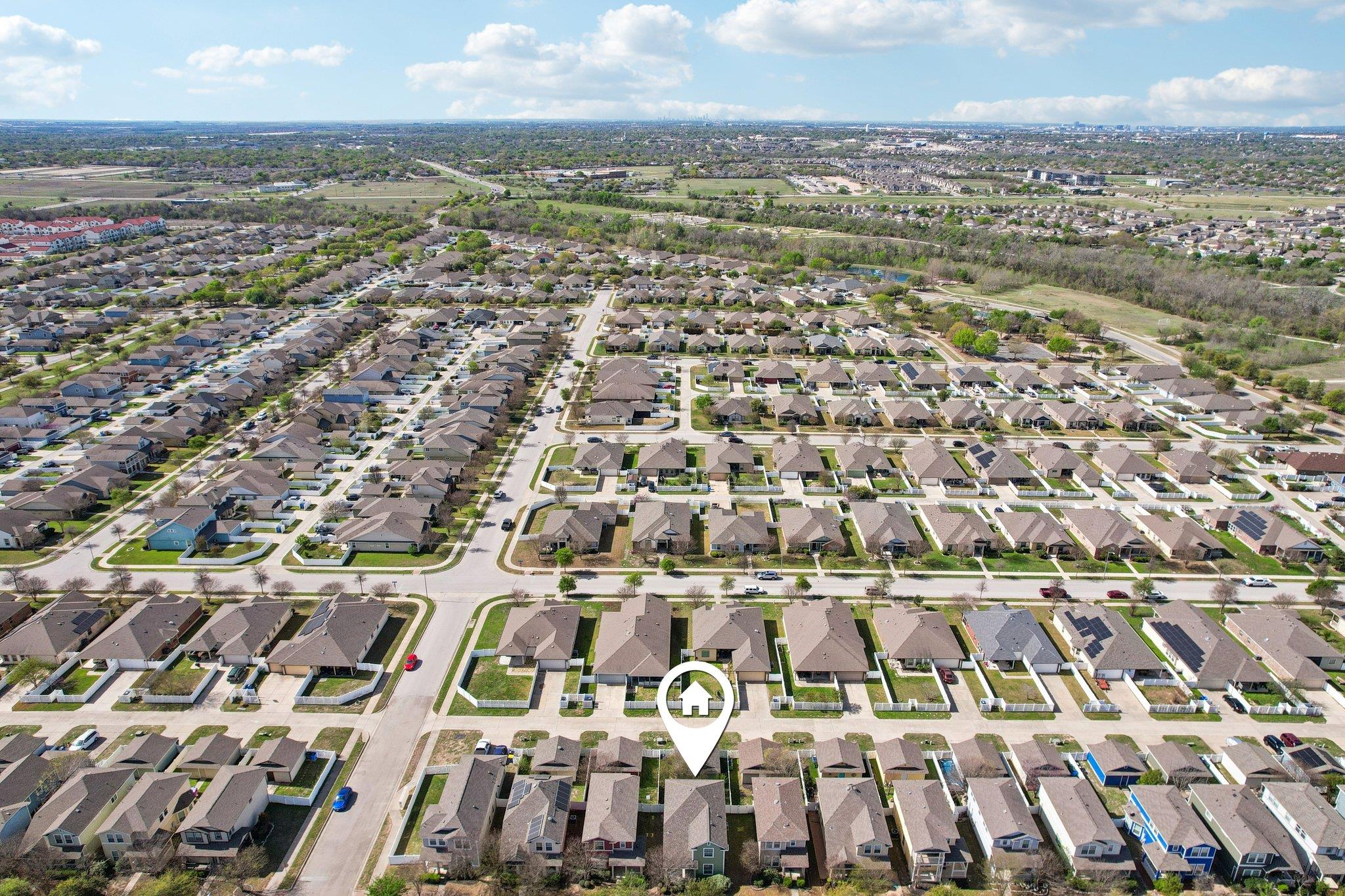 811 Craters Of The Moon Blvd, Pflugerville, TX 78660