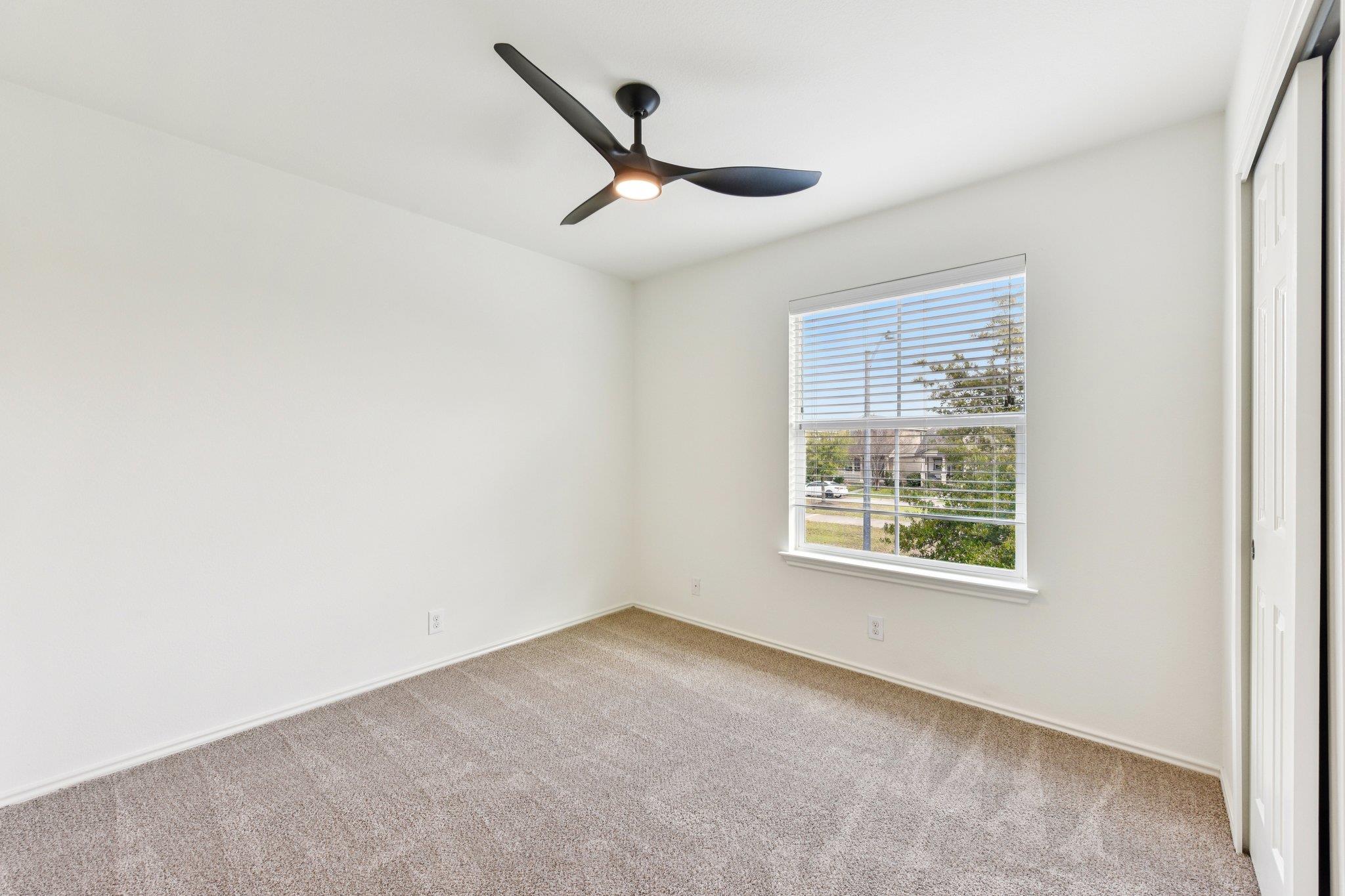 811 Craters Of The Moon Blvd, Pflugerville, TX 78660