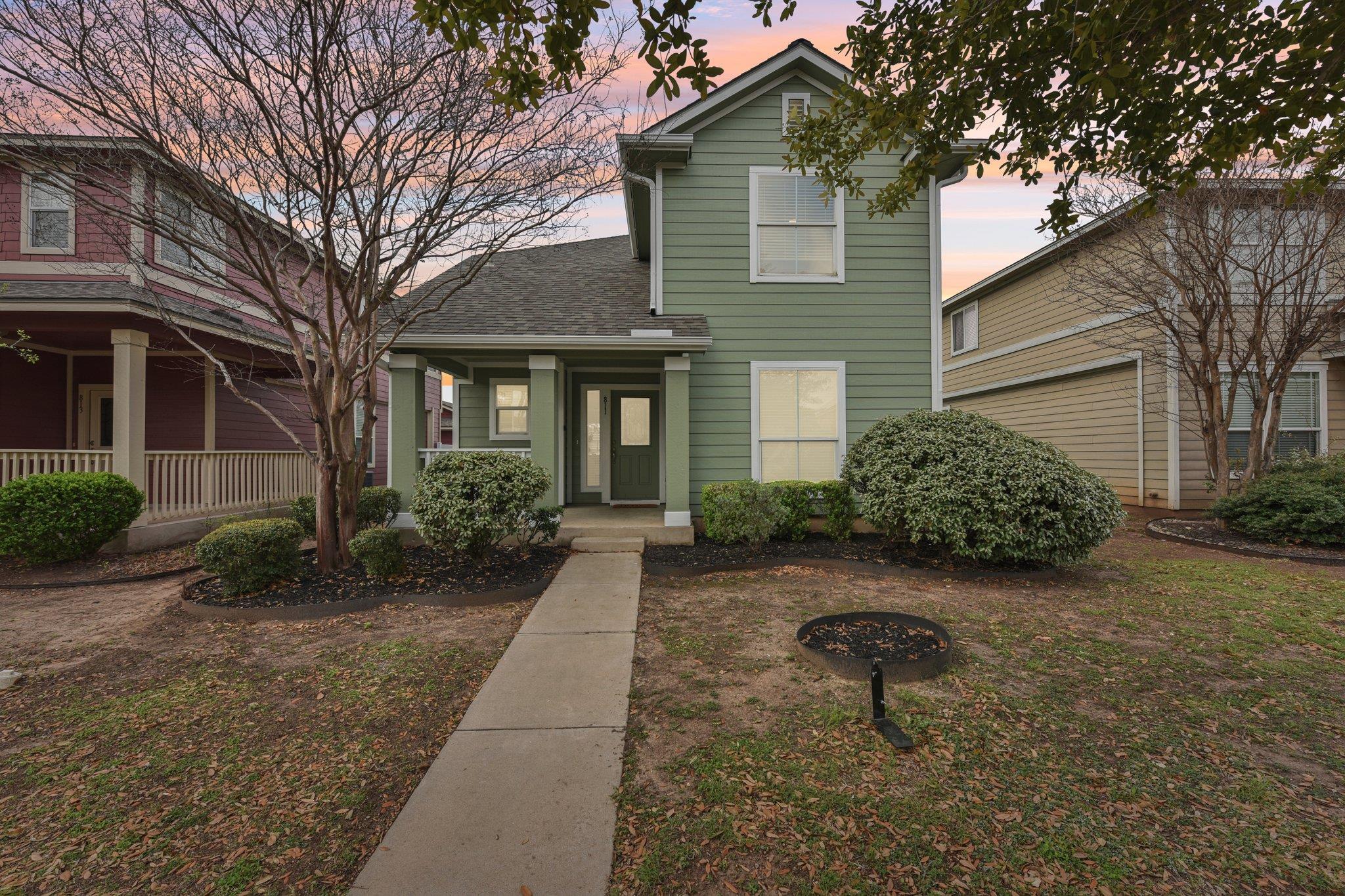 811 Craters Of The Moon Blvd, Pflugerville, TX 78660