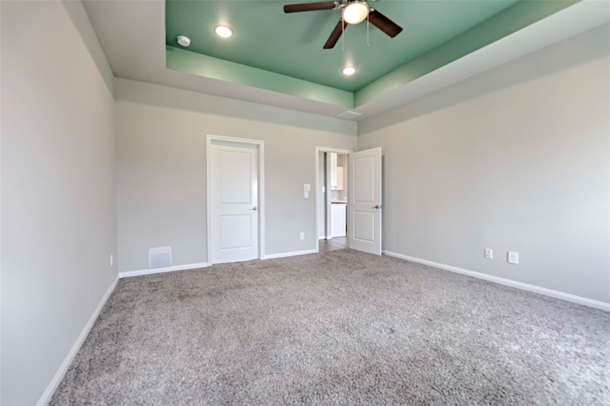 111 Fosters Branch Dr, Schulenburg, TX 78956