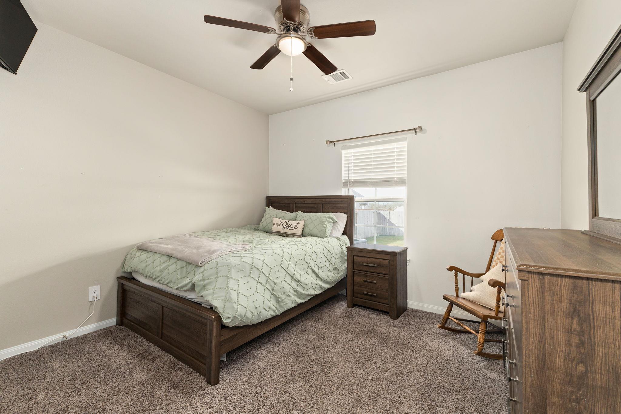 111 Fosters Branch Dr, Schulenburg, TX 78956