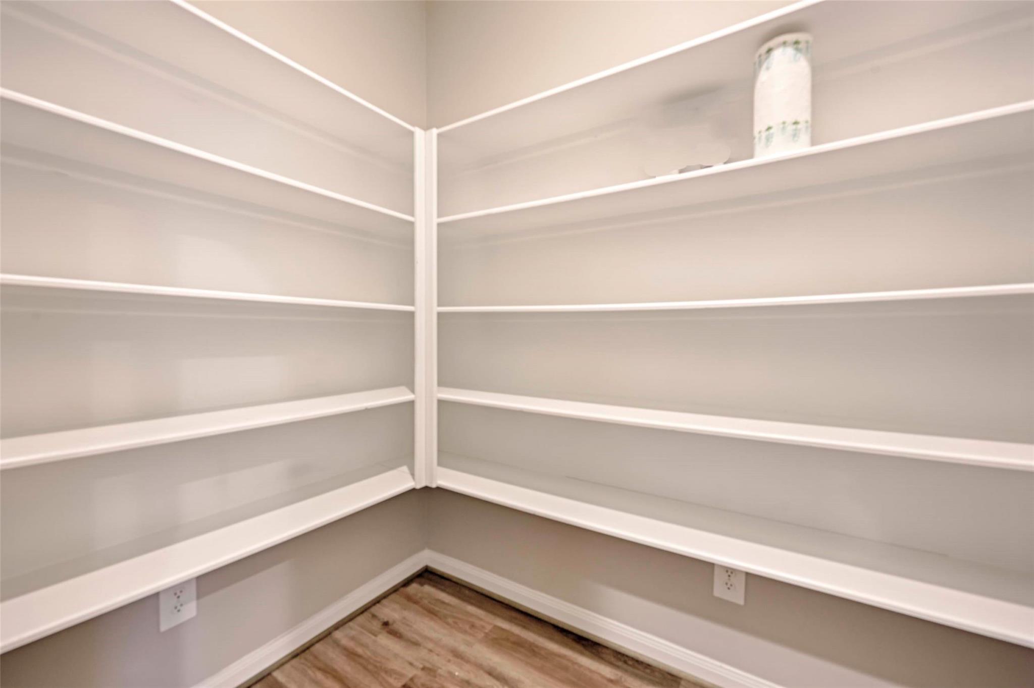 111 Fosters Branch Dr, Schulenburg, TX 78956