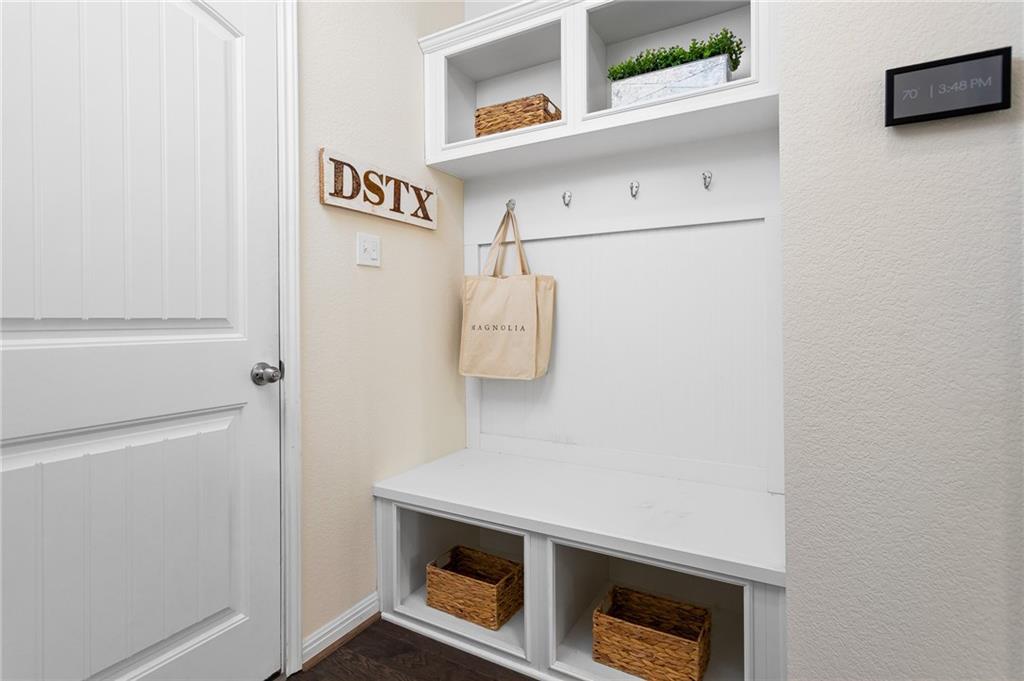 151 Diamond Point Dr, Dripping Springs, TX 78620