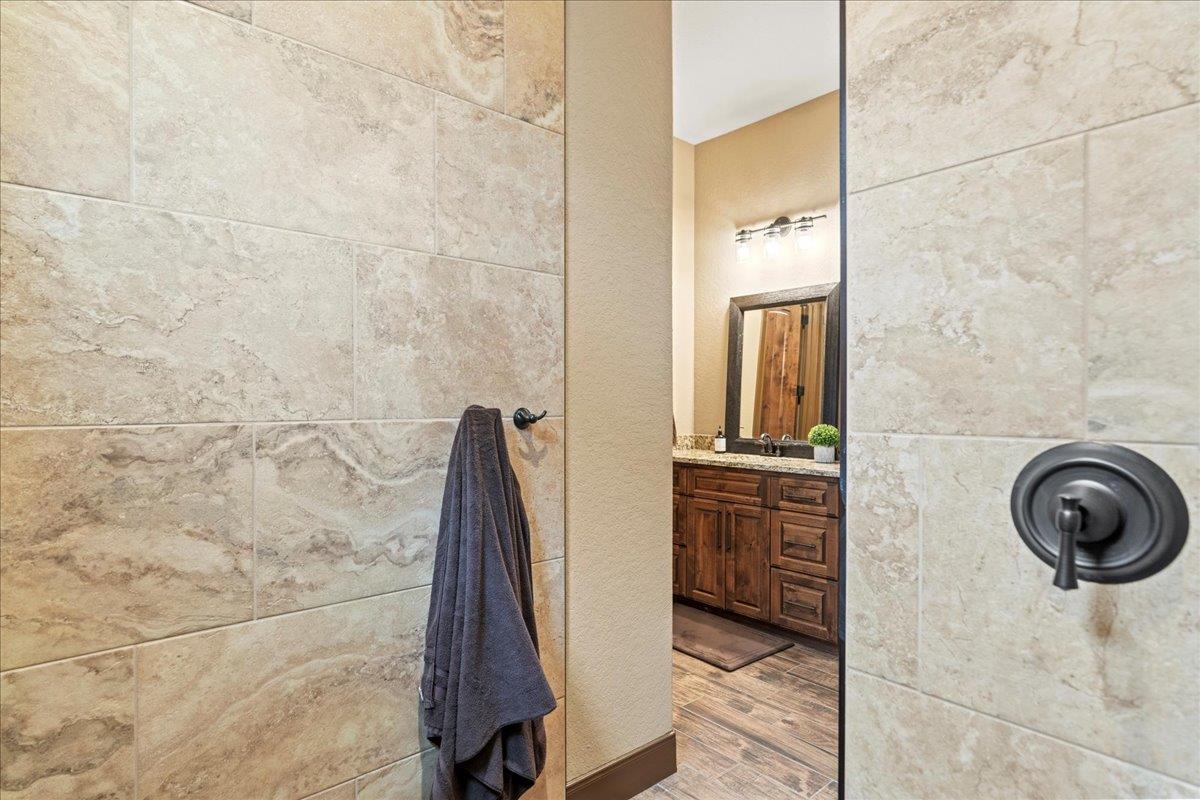 1951 Bridlewood Ranches Dr, San Marcos, TX 78666