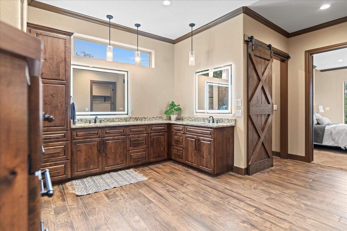 1951 Bridlewood Ranches Dr, San Marcos, TX 78666