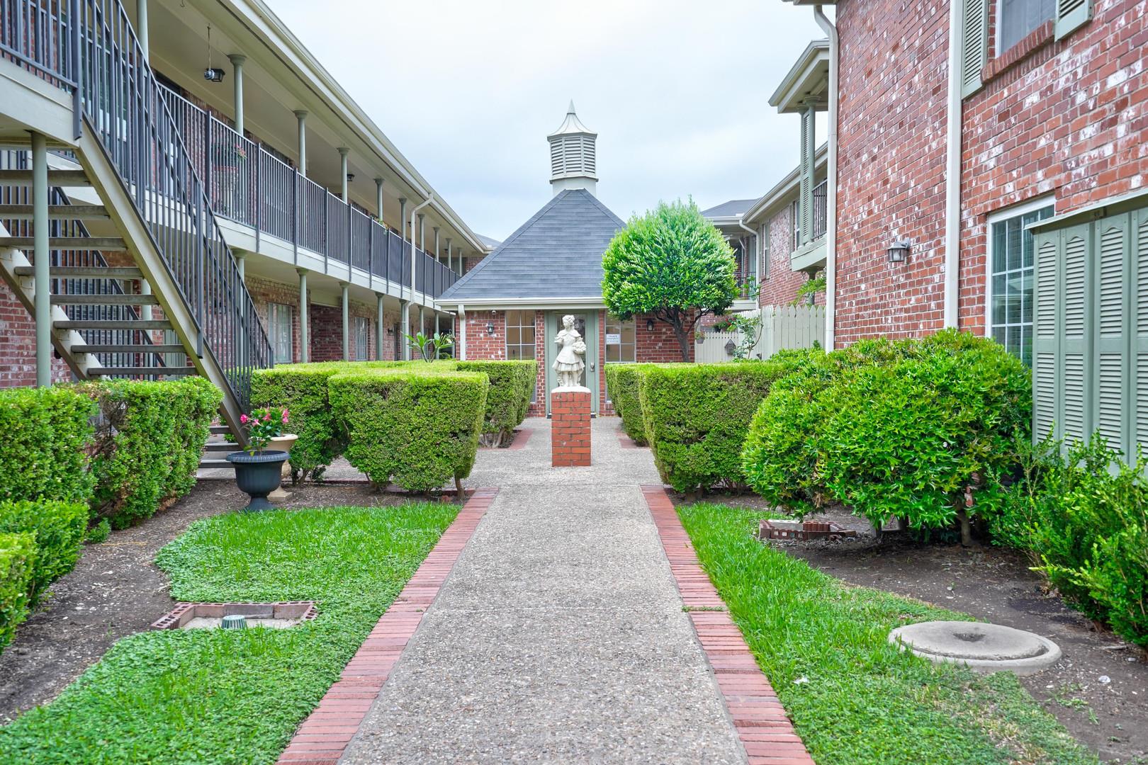 7920 Rockwood Ln # 128, Austin, TX 78757