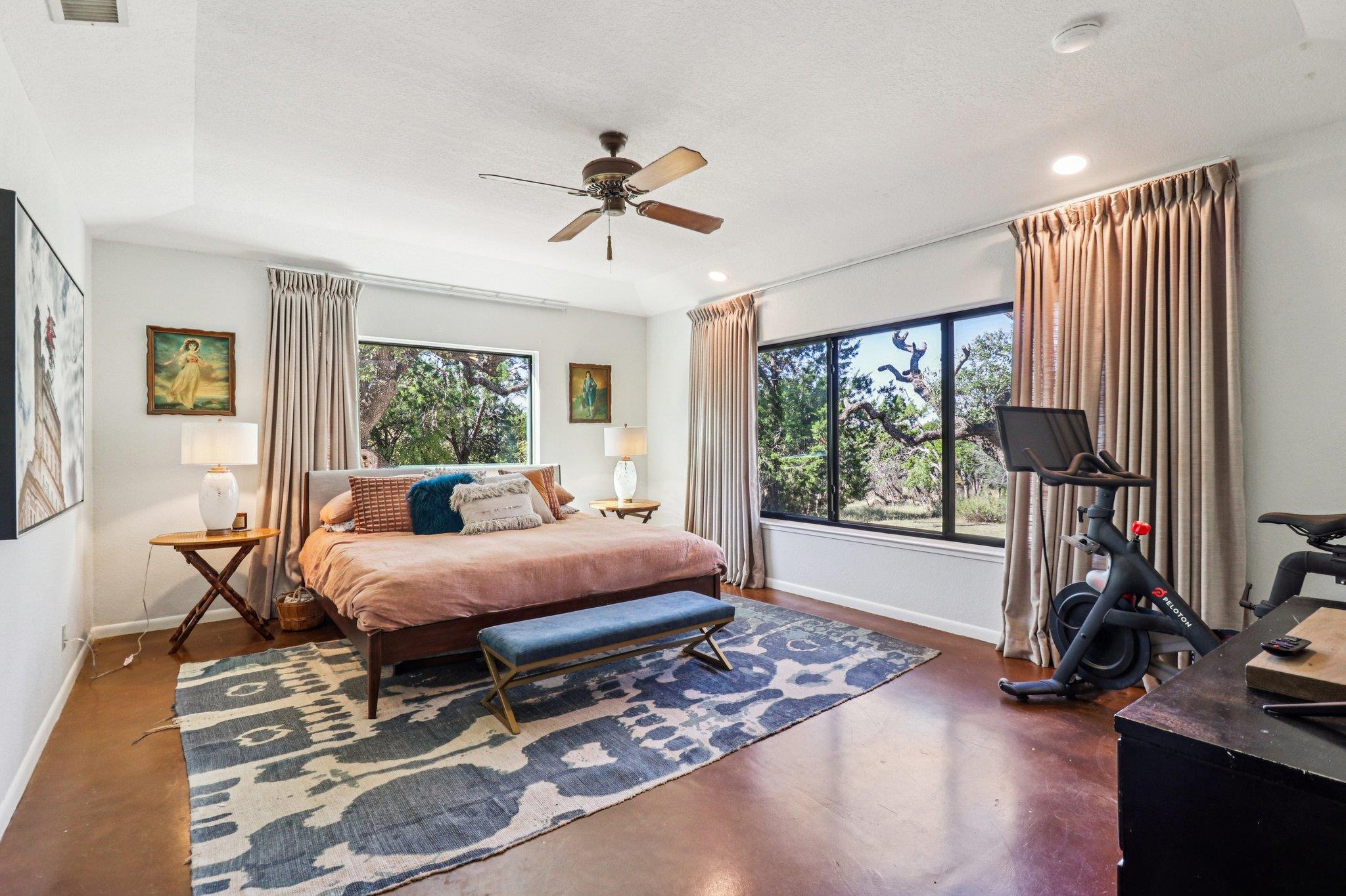 205 Northwood Hills Dr Dr, Fredericksburg, TX 78624